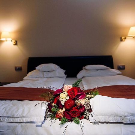 Hotel Transilvania 잘러우 외부 사진