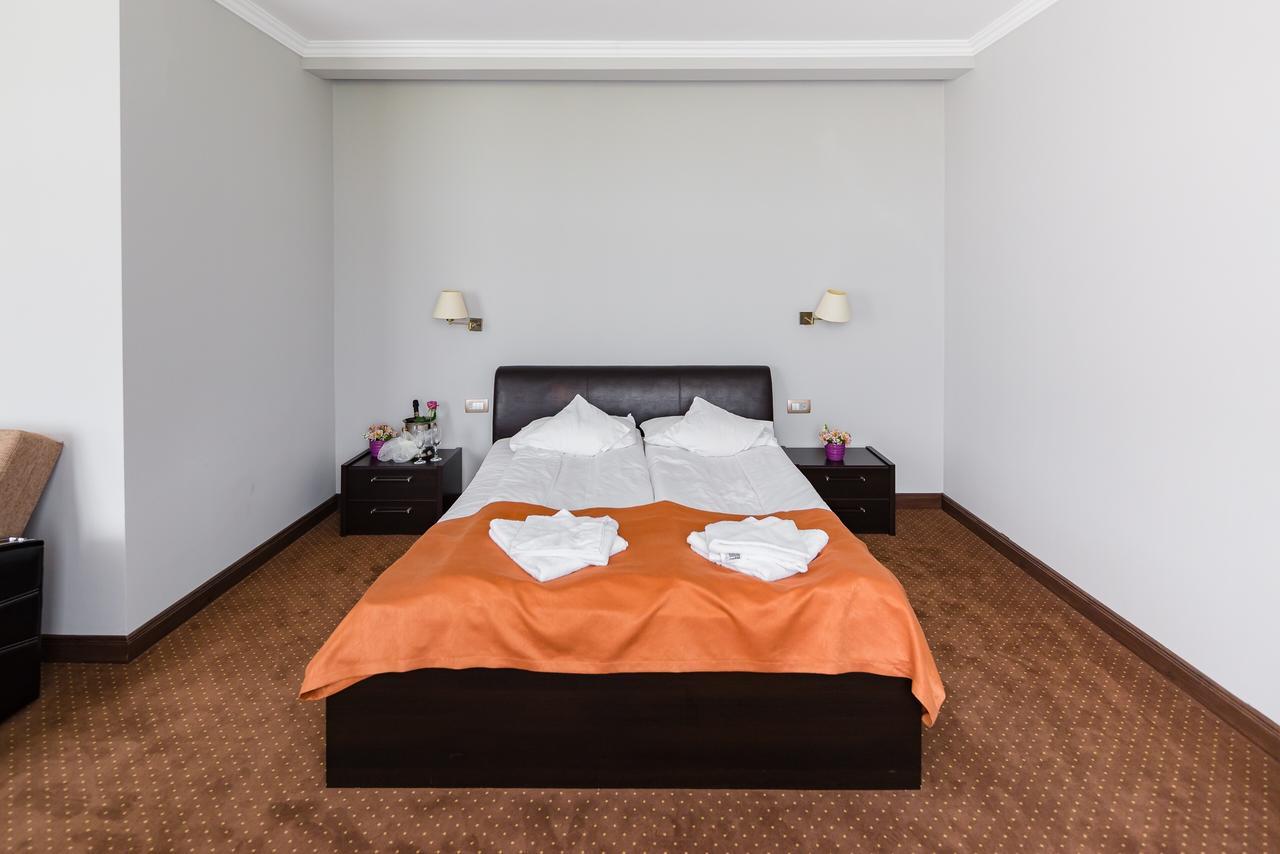 Hotel Transilvania 잘러우 외부 사진