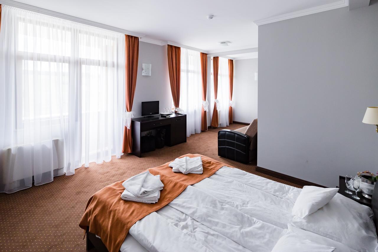 Hotel Transilvania 잘러우 외부 사진