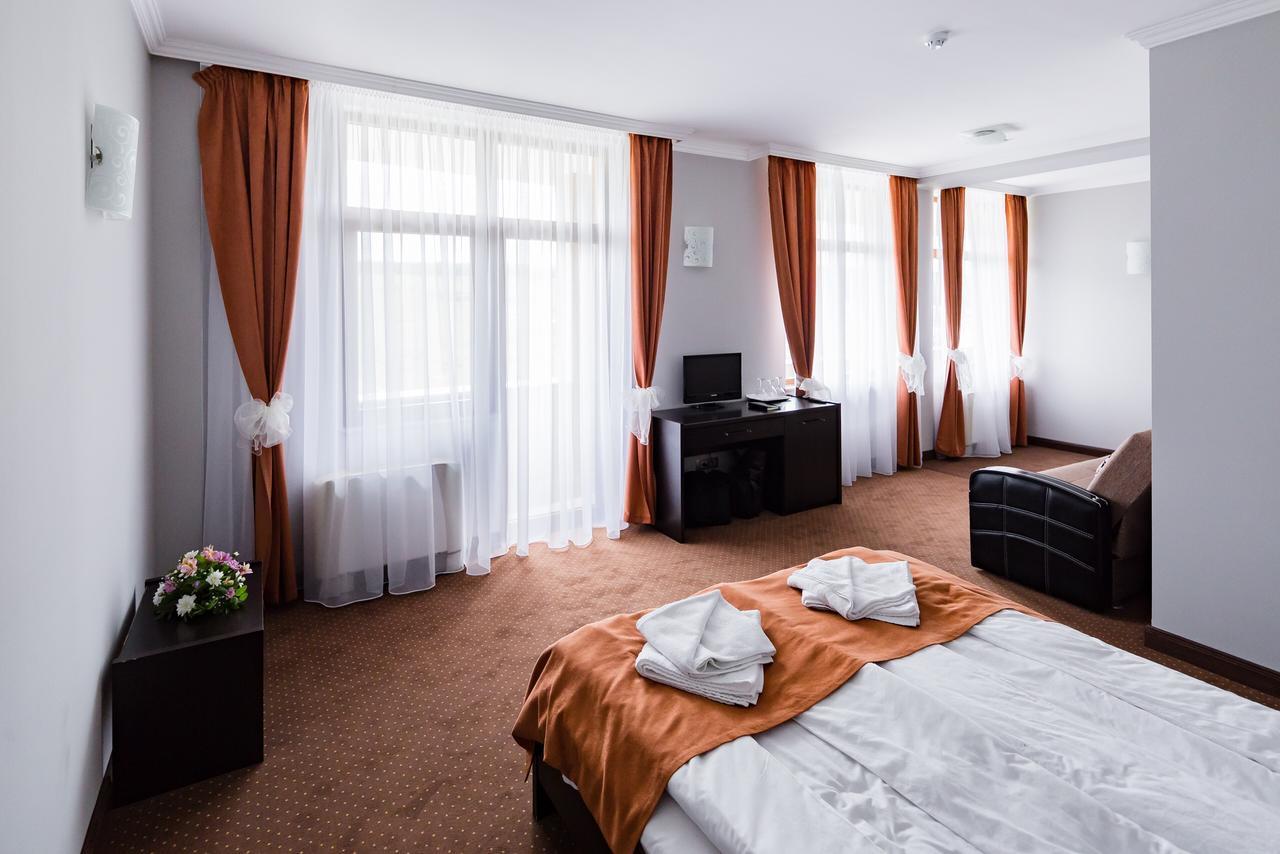 Hotel Transilvania 잘러우 외부 사진